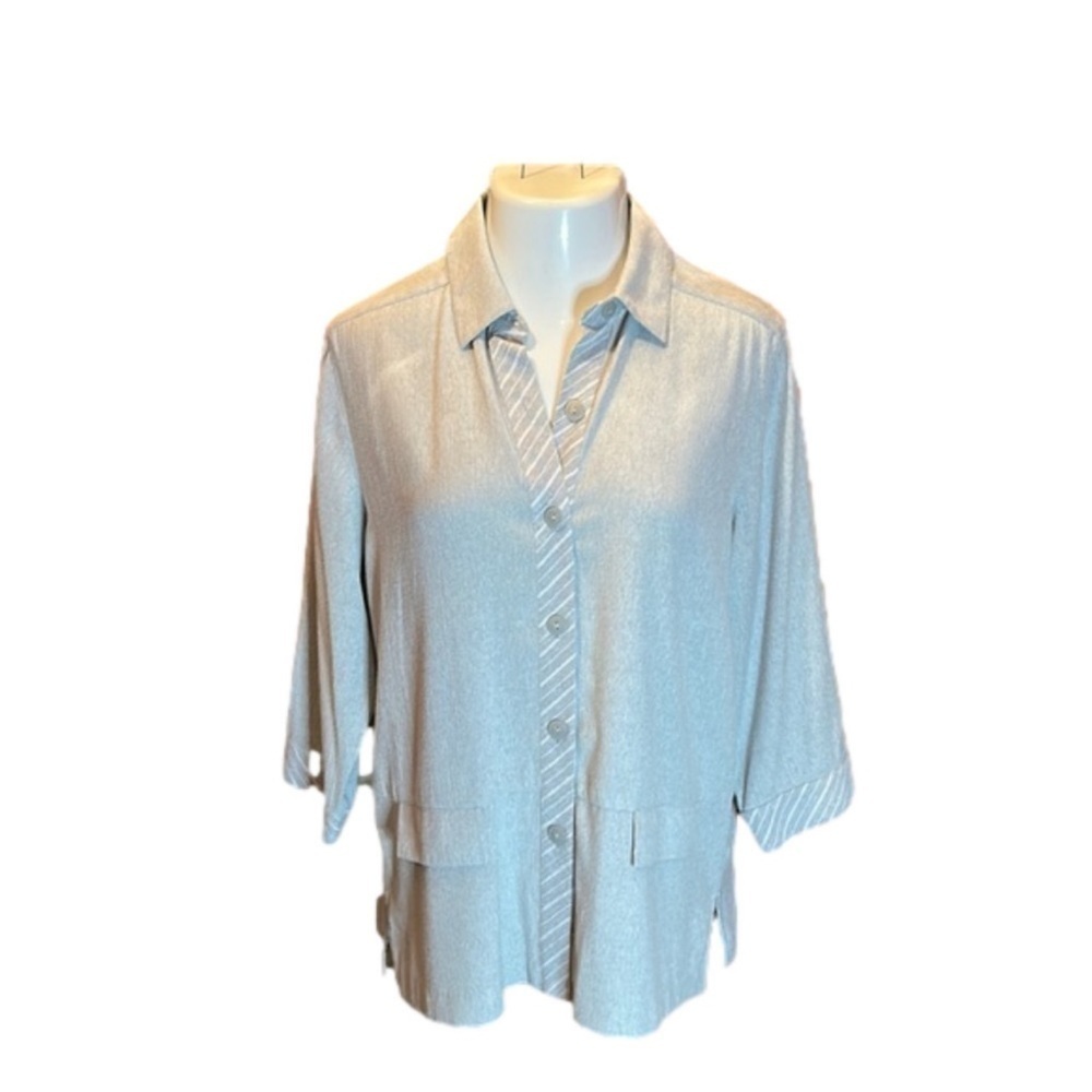 DRAPER'S & DAMON'S Light Gray Button
Down Top Size L